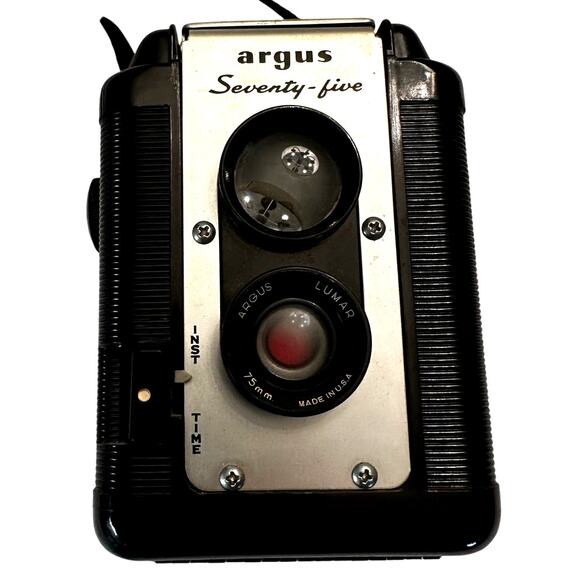 Argus Seventy Five 75mm Camera with Original Case/Strap - Picture 1 of 11